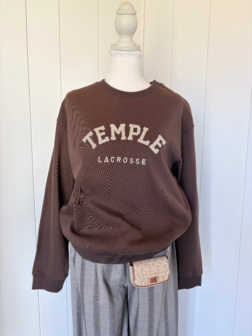 Classic letter chocolate sweatshirt